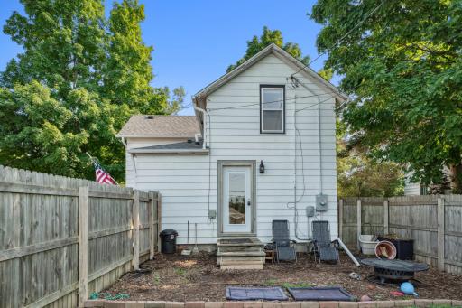 1715 10th Street E, Glencoe, MN 55336