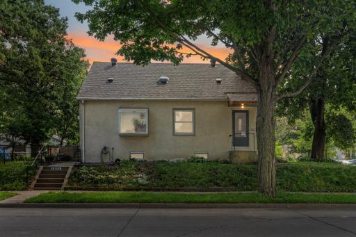 2559 NE Mckinley Street, Minneapolis, MN 55418