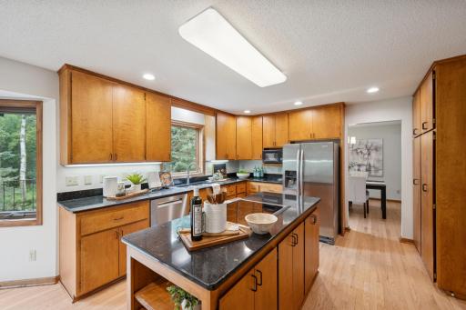 3633 Oak Creek Terrace, Saint Paul, MN 55127