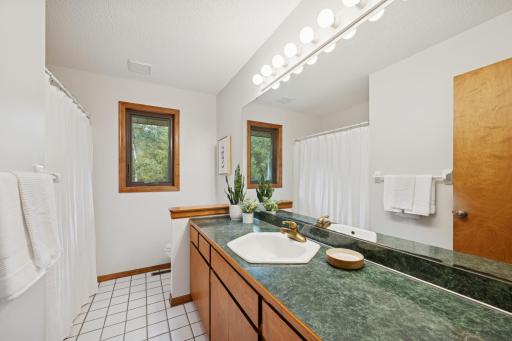 3633 Oak Creek Terrace, Saint Paul, MN 55127