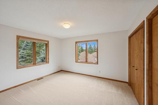 3633 Oak Creek Terrace, Saint Paul, MN 55127