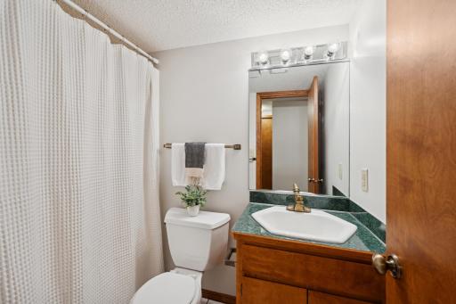 3633 Oak Creek Terrace, Saint Paul, MN 55127