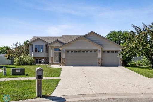 741 Wyndemere Drive, West Fargo, ND 58078