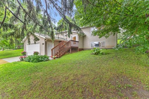 207 4th Avenue NE, Hutchinson, MN 55350