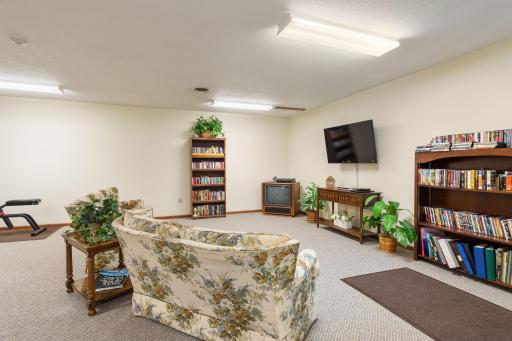 1200 18th Avenue NW, 132, Austin, MN 55912