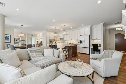 875 Lake Street N, 318, Wayzata, MN 55391