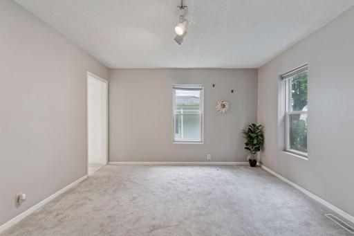 118 14th Avenue Northeast - open and inviting living room