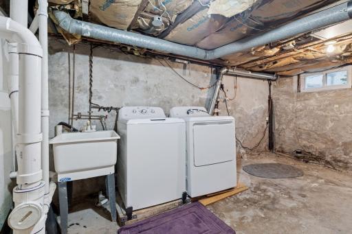 120 14th Avenue Northeast - Full size washer and dryer