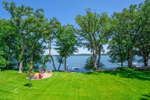 870 S Andrew Drive NE, New London, MN 56273