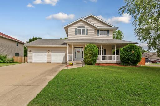 231 Woodhaven Lane, Mankato, MN 56001