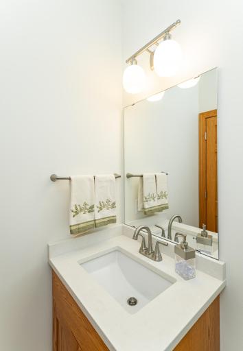 160 River Bluff Place NW, Rochester, MN 55901