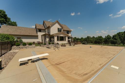 160 River Bluff Place NW, Rochester, MN 55901
