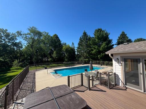 160 River Bluff Place NW, Rochester, MN 55901