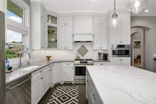 275 Bellwether Path, Wayzata, MN 55391