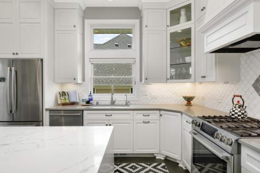275 Bellwether Path, Wayzata, MN 55391