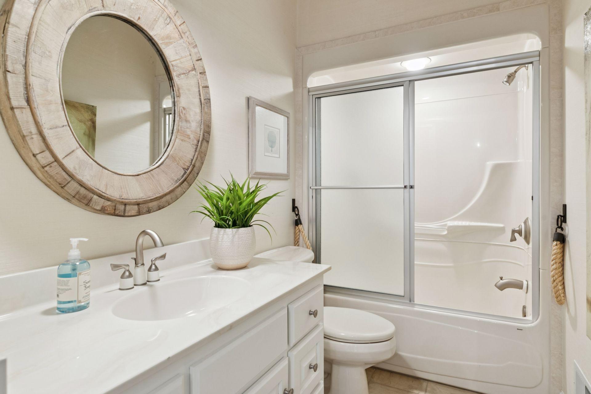 Main Level common full bathroom