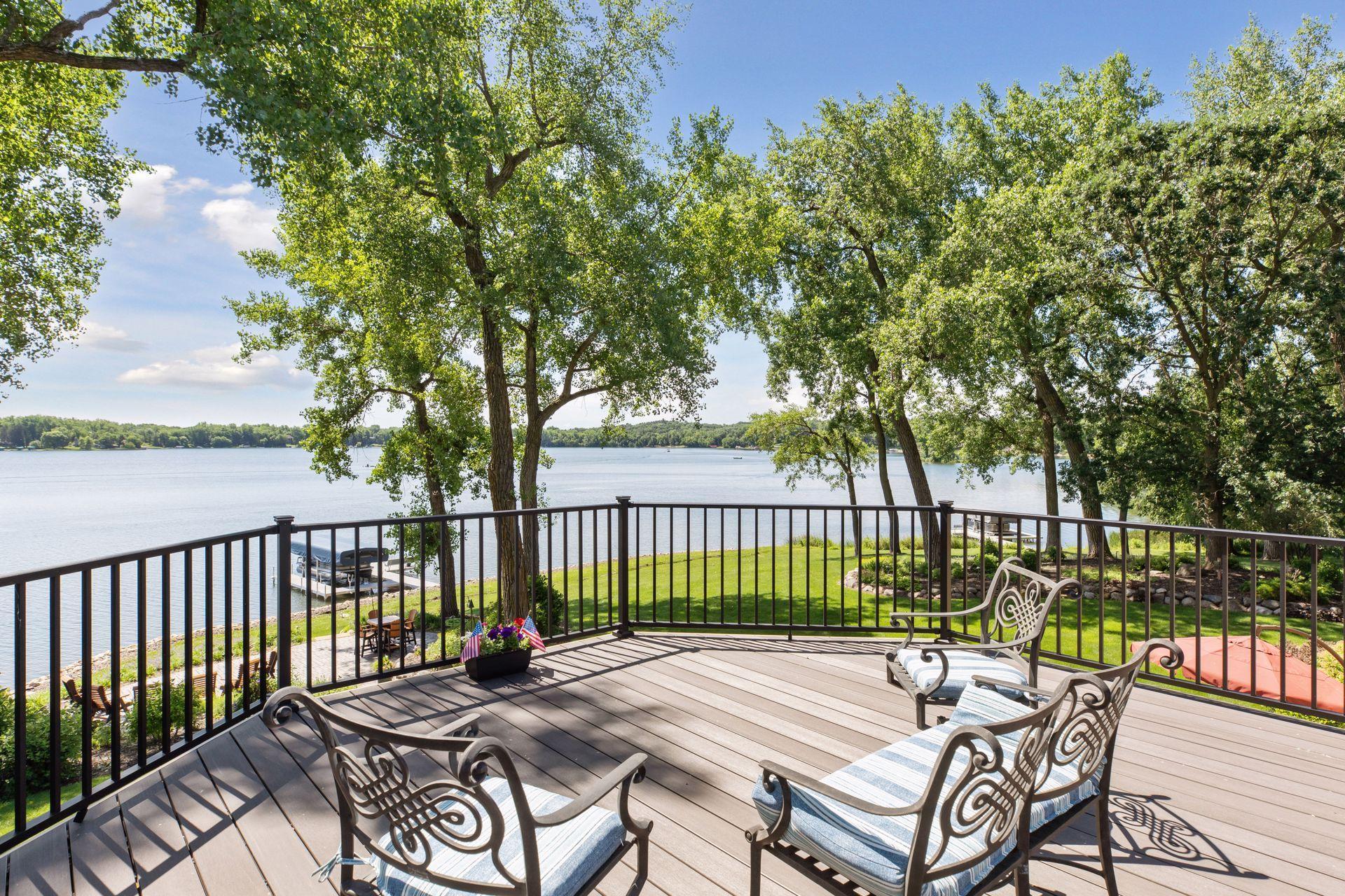 Upper deck above the gazebo