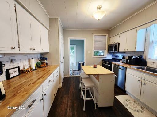 1033 W Mark Street, Winona, MN 55987