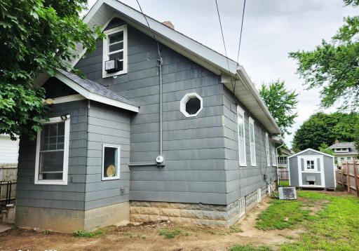 1033 W Mark Street, Winona, MN 55987