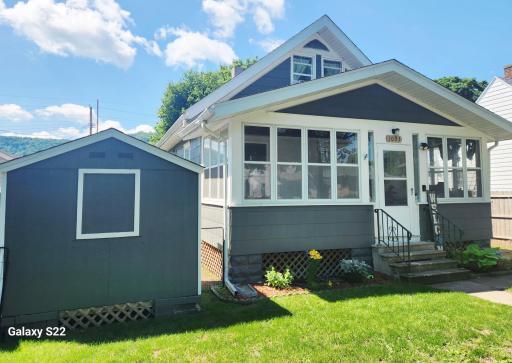 1033 W Mark Street, Winona, MN 55987