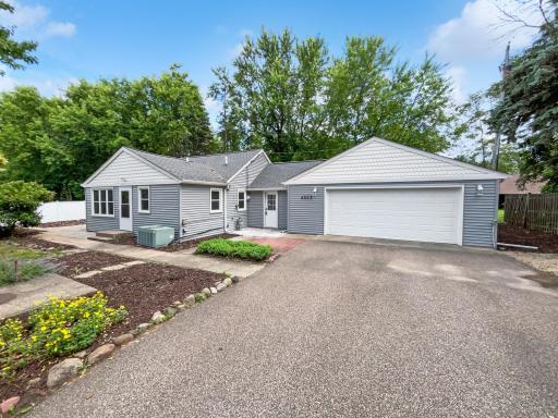 6043 17th Street N, Saint Paul, MN 55128
