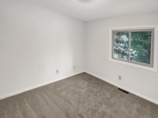 listing_13.jpg