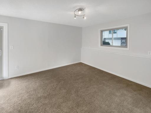 listing_16.jpg