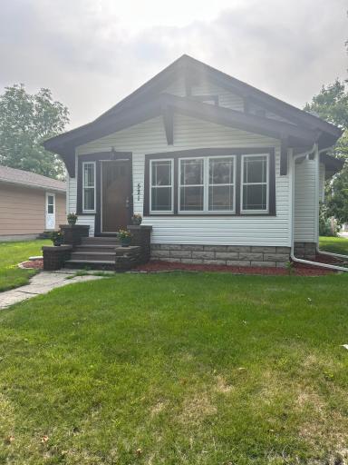 521 4th Street, Gaylord, MN 55334