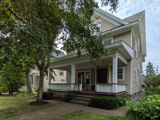 2512 Humboldt Avenue S, Minneapolis, MN 55405
