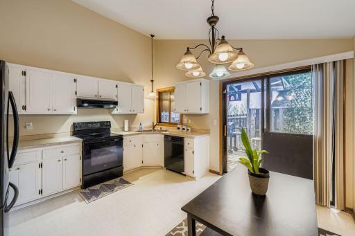 6705 80th Ave N - Web Quality - 012 - 15 Kitchen.jpg
