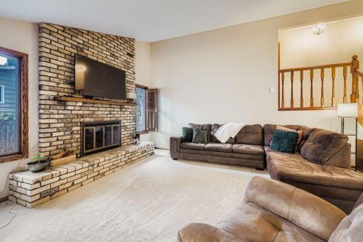 6705 80th Ave N - Web Quality - 006 - 07 Living Room.jpg
