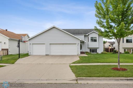 817 16th Avenue Court W, West Fargo, ND 58078