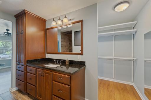 11021 Russell Avenue S, Minneapolis, MN 55431