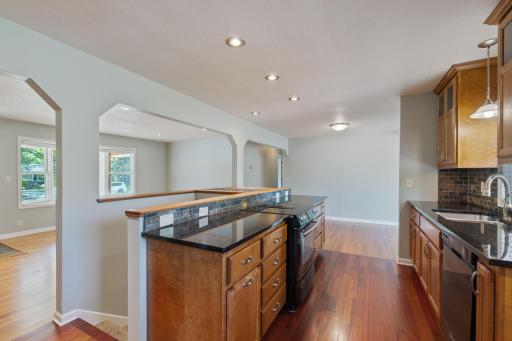 11021 Russell Avenue S, Minneapolis, MN 55431
