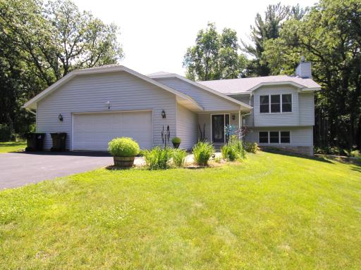 237 Plainview Drive, River Falls, WI 54022