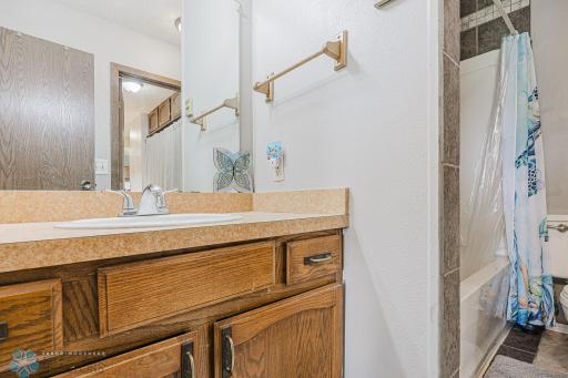 2605 29th Ave S, Moorhead, MN, 56560-16.jpg