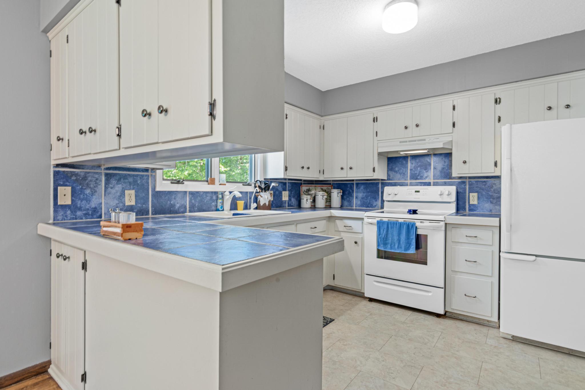 Bright Kitchen!
