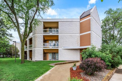 14575 Burma Avenue W, 304, Rosemount, MN 55068
