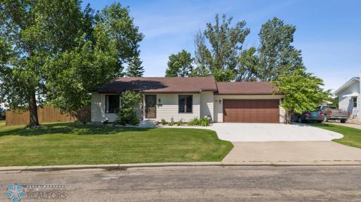1814 13th Avenue N, Moorhead, MN 56560