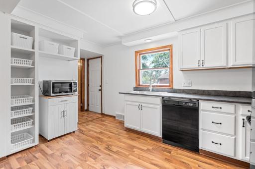 1010 S Grove Avenue, Owatonna, MN 55060
