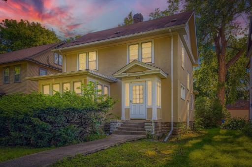 983 18th Avenue SE, Minneapolis, MN 55414