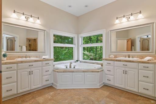 560 Big Island, Wayzata, MN 55391