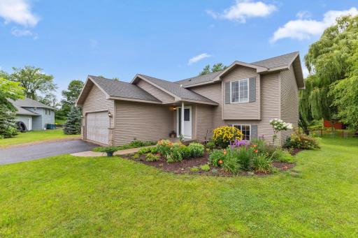 207 Ash Street E, Annandale, MN 55302