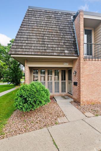 6325 Barrie Road, Minneapolis, MN 55435