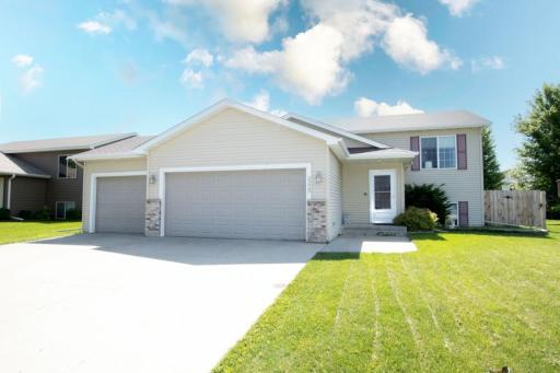 2223 Fairbanks Drive, North Mankato, MN 56003