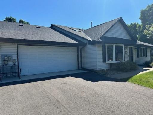 3662 Gershwin Lane N, Saint Paul, MN 55128