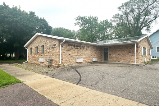 722 10th Street, Worthington, MN 56187