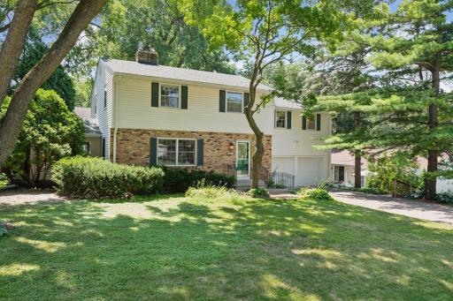 5613 Warden Avenue, Edina, MN 55436