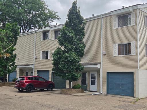 368 Dorland Road S, Saint Paul, MN 55119