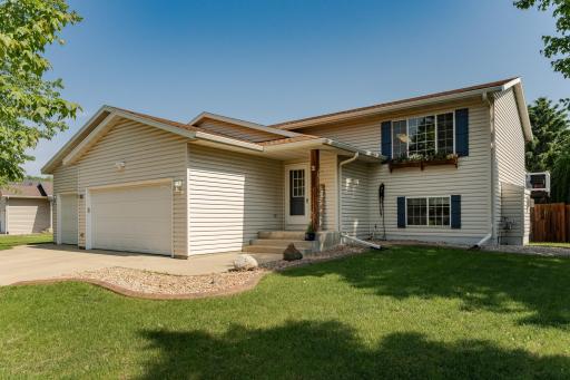 2 Lillie Lane SE, Pine Island, MN 55963